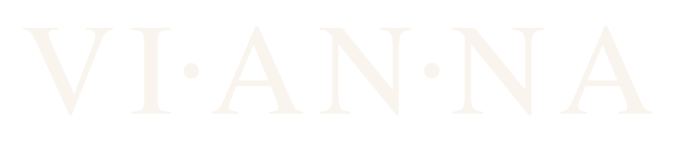 Typography eng Primary Logo-Vianna 2